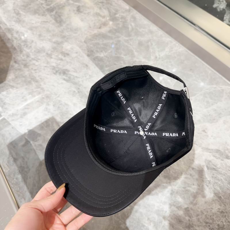 Prada cap 30 (20)